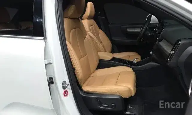 VOLVO XC40 B4 INSCRIPTION 2022