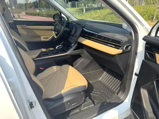 GEELY BOYUE L PRESTIGE 2023