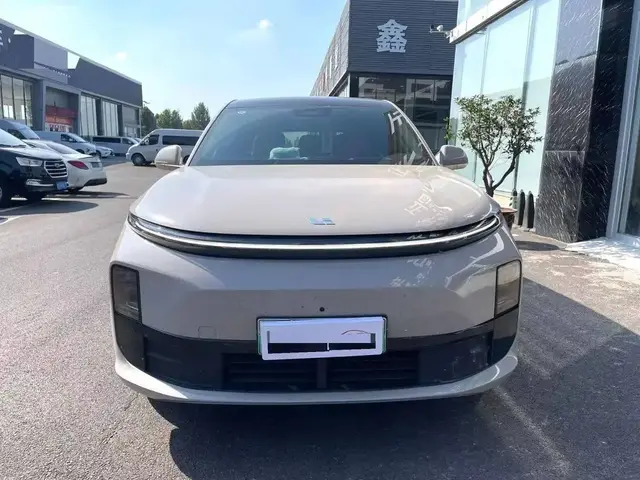 LI AUTO L6 PRO 2024
