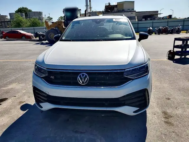 VOLKSWAGEN TIGUAN SE 2023