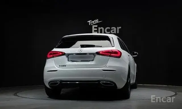 MERCEDES-BENZ A220 2022