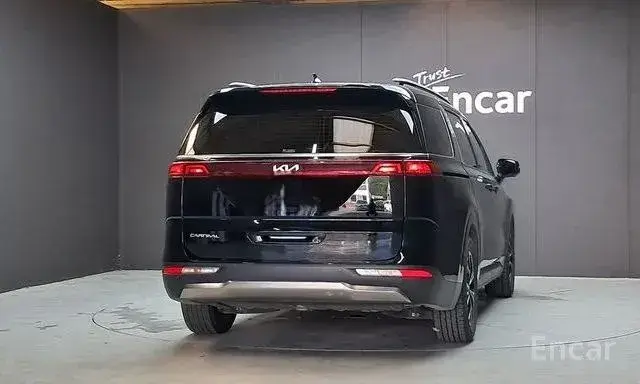 KIA CARNIVAL SIGNATURE 2022