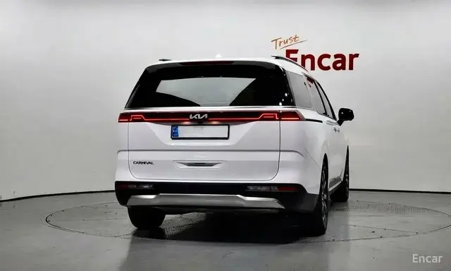 KIA CARNIVAL SIGNATURE 2023