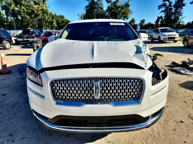 LINCOLN NAUTILUS 2023