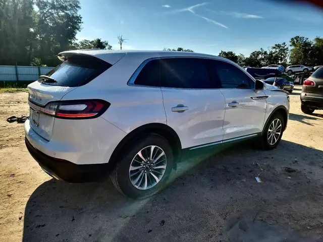 LINCOLN NAUTILUS 2023