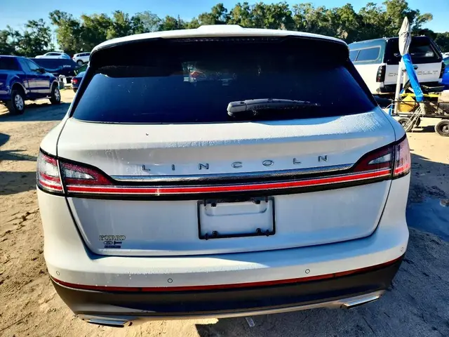 LINCOLN NAUTILUS 2023