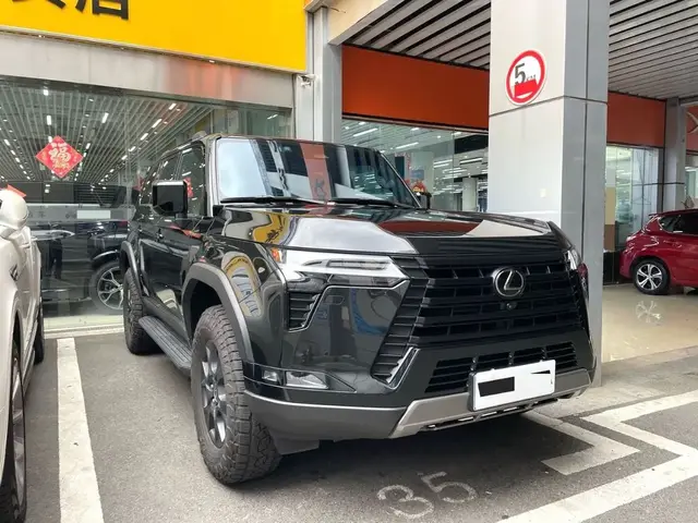 LEXUS GX550H OVERTAIL SUMMIT EDITION 2024