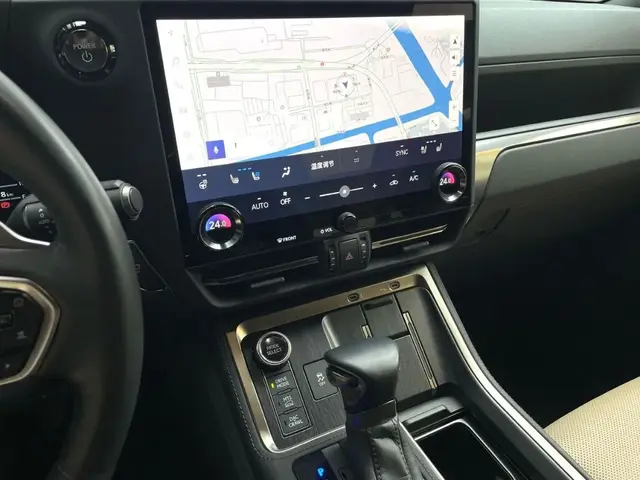 LEXUS GX550H OVERTAIL SUMMIT EDITION 2024