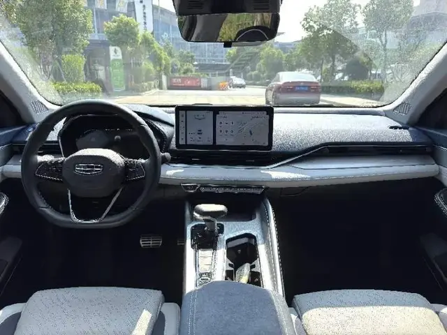GEELY PREFACE PRESTIGE 2022