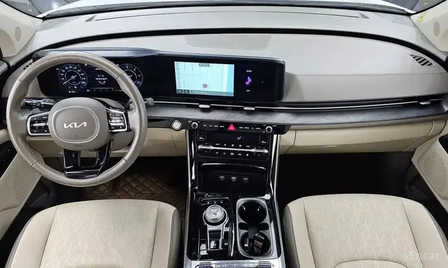 KIA CARNIVAL NOBLESSE 2023