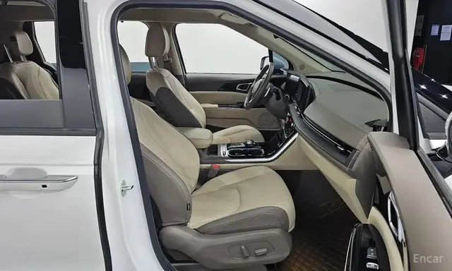 KIA CARNIVAL NOBLESSE 2023