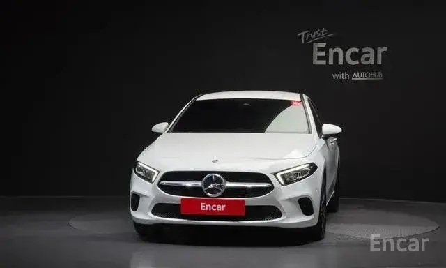 MERCEDES-BENZ A220 2022