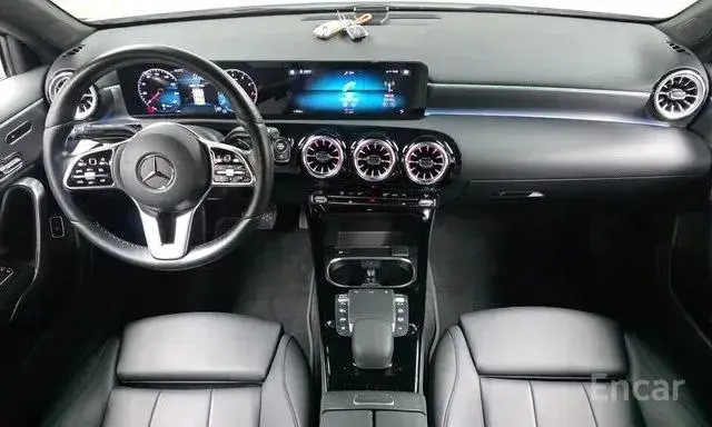 MERCEDES-BENZ A220 2022