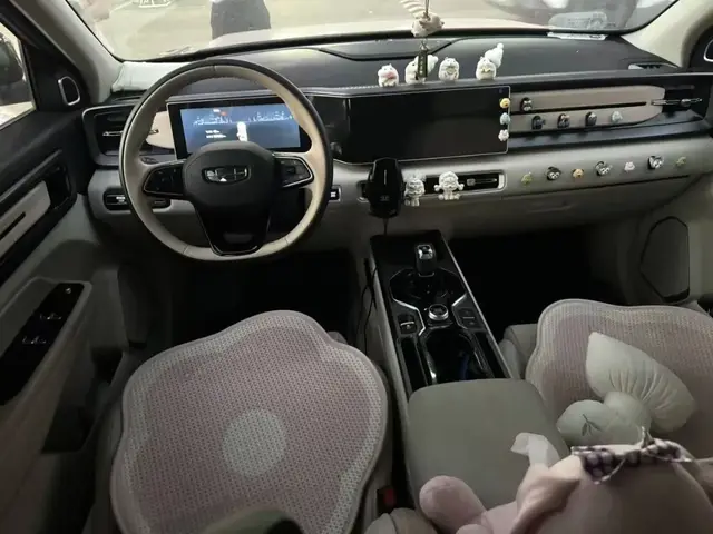 GEELY ICON 2022