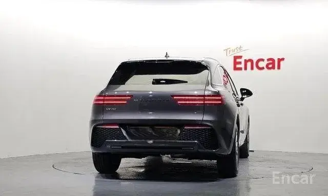 GENESIS GV70 2022