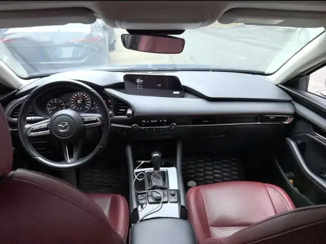 MAZDA 3 AXELA 2022