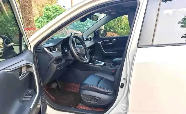 TOYOTA RAV4 2022