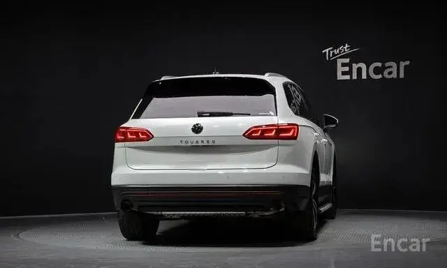 VOLKSWAGEN TOUAREG PREMIUM 2023