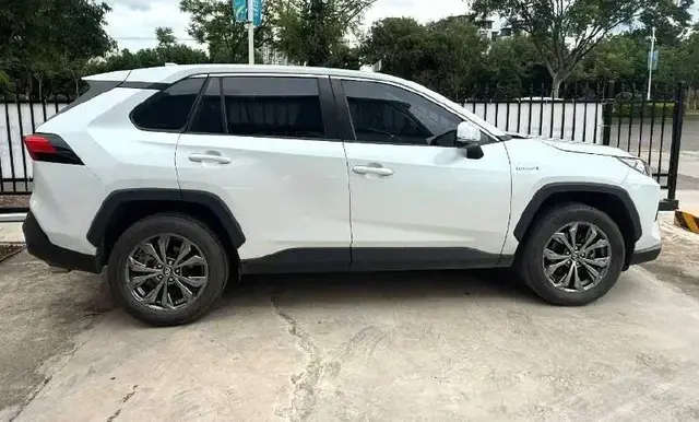 TOYOTA RAV4 2022