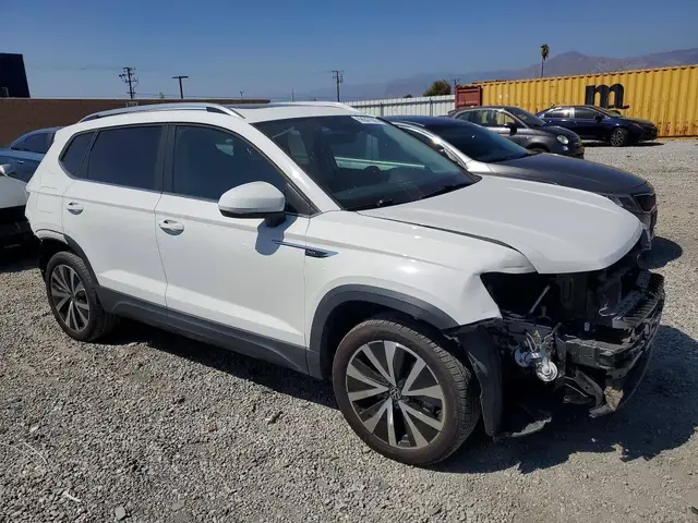 VOLKSWAGEN TAOS SE 2023