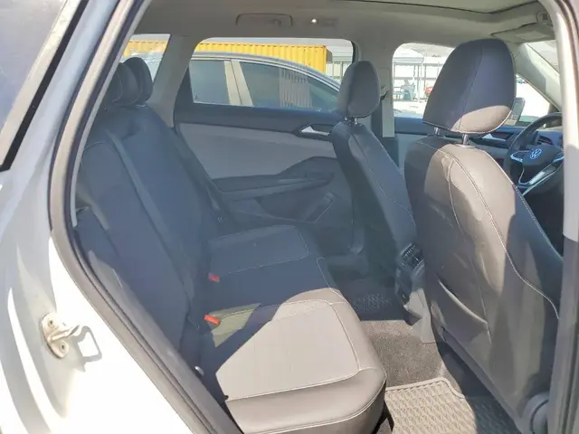 VOLKSWAGEN TAOS SE 2023