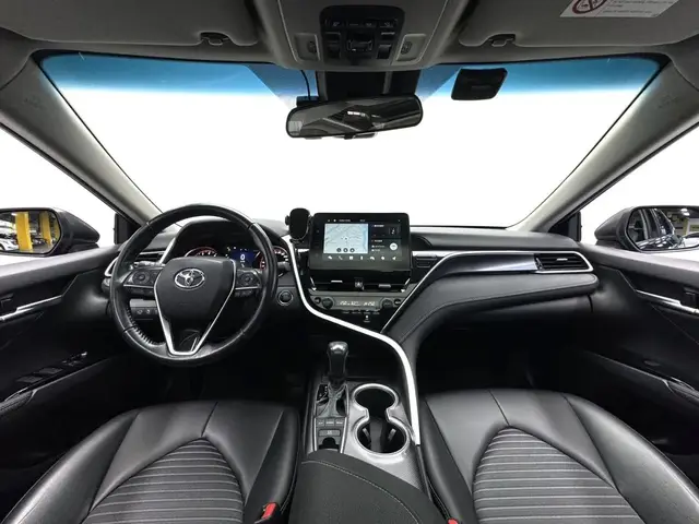TOYOTA CAMRY 2023