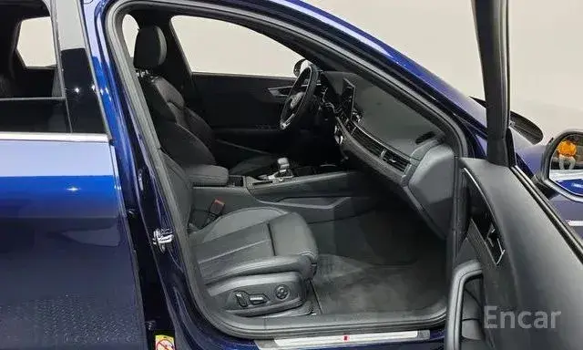 AUDI A4 PREMIUM 2023