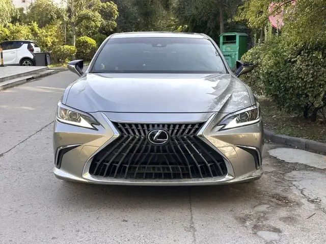 LEXUS ES200 2022