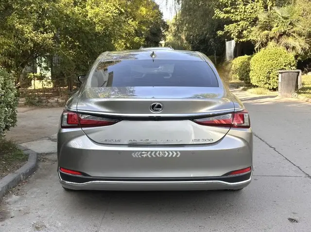 LEXUS ES200 2022