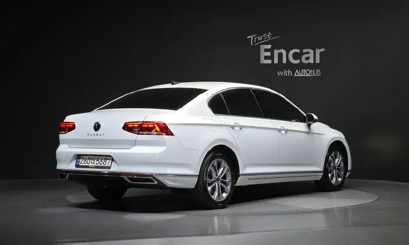 VOLKSWAGEN PASSAT PREMIUM 2022