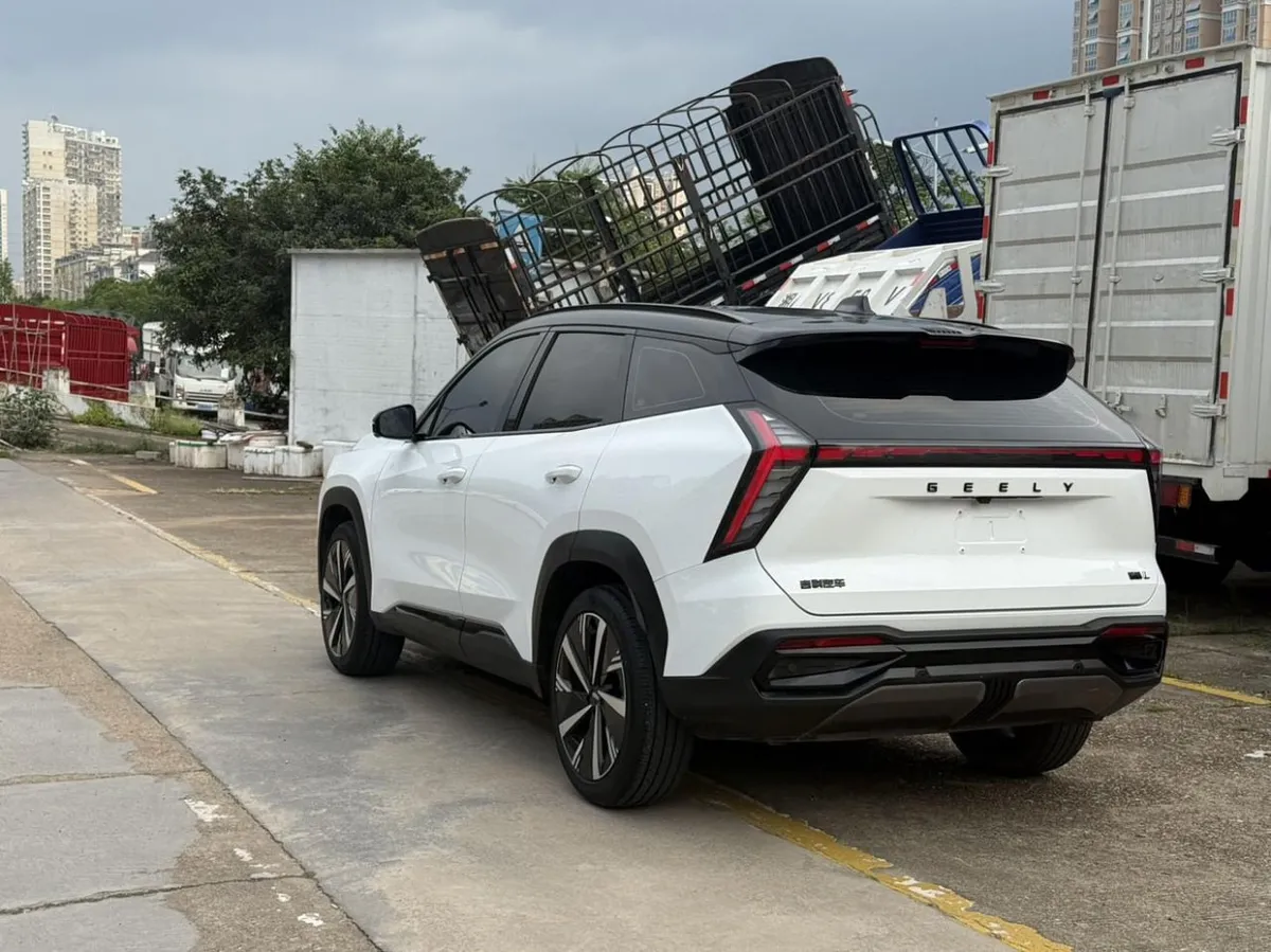 GEELY BOYUE L PREMIUM 2023