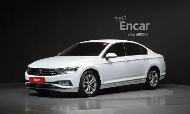 VOLKSWAGEN PASSAT PREMIUM 2022