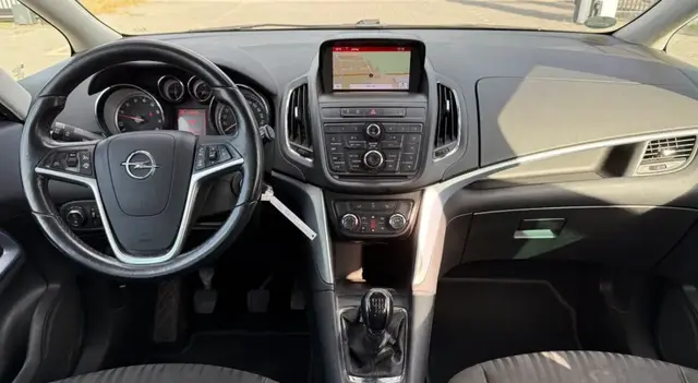 OPEL ZAFIRA C TOURER 2016
