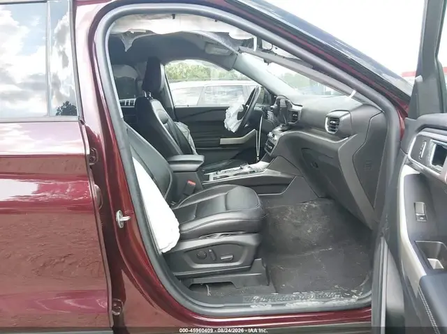 FORD EXPLORER XLT 2022