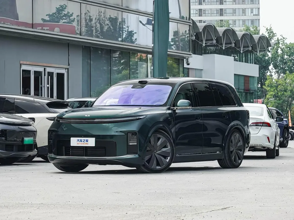LI AUTO L9 LIVIS 2026