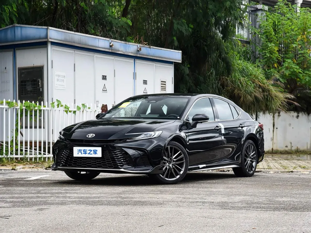 TOYOTA CAMRY 2026