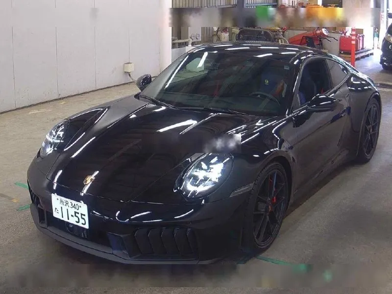 PORSCHE 911 CARRERA GTS 2025