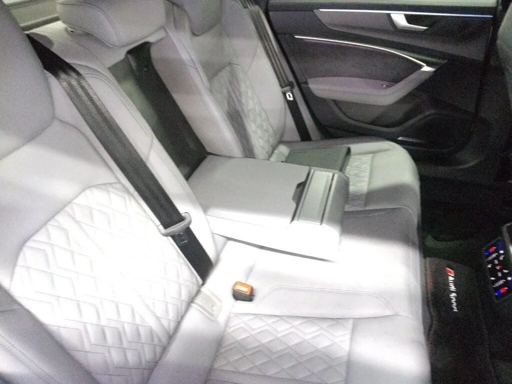 AUDI S7 SPORTBACK 2023