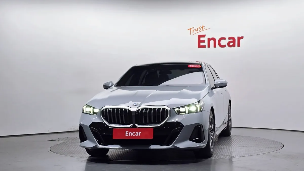 BMW 520I M SPORT 2025