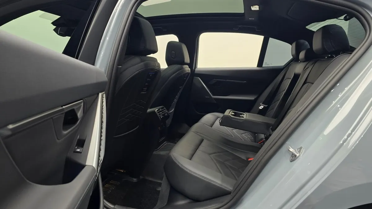BMW 520I M SPORT 2025