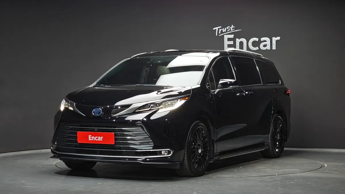 TOYOTA SIENNA 2023