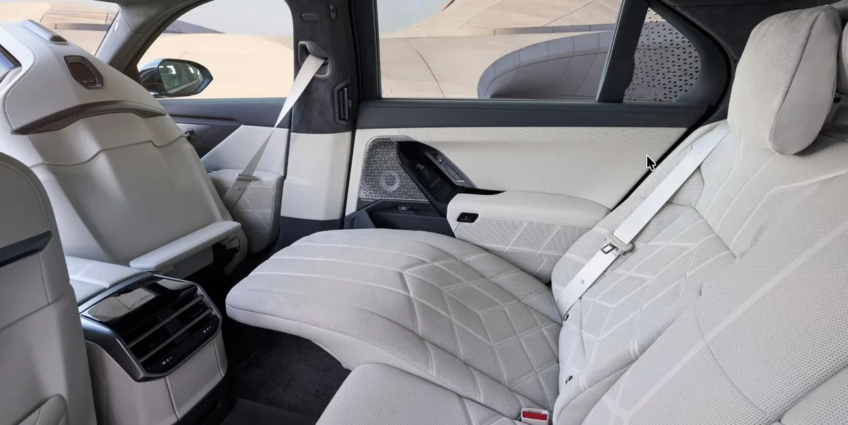 BMW M760 XDRIVE 2027