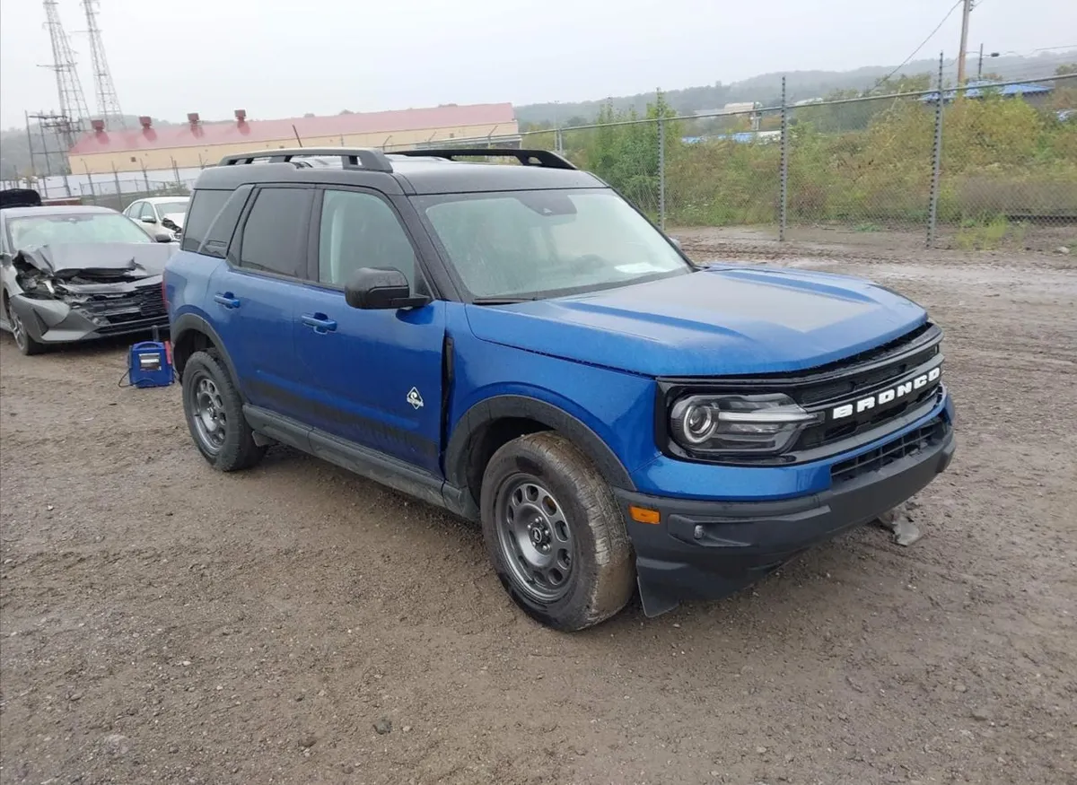 FORD BRONCO OUTER BANKS 2023