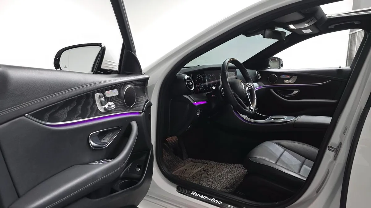 MERCEDES-BENZ E-CLASS 2023