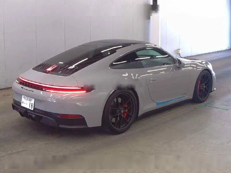 PORSCHE 911 CARRERA GTS 2025