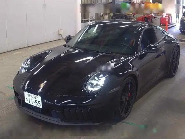 PORSCHE 911 CARRERA GTS 2025