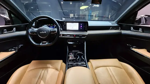KIA K5 NOBLESSE 2023