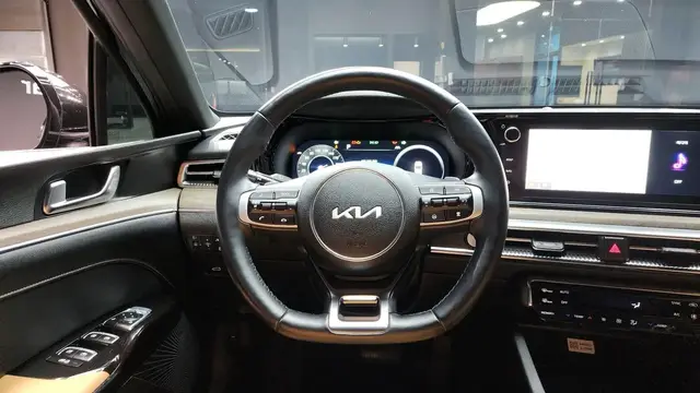 KIA K5 NOBLESSE 2023