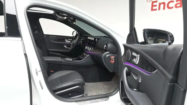 MERCEDES-BENZ E-CLASS 2023