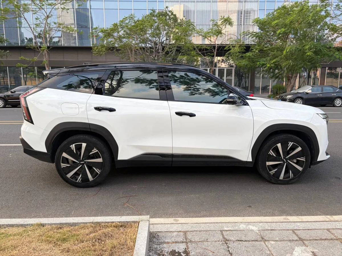 GEELY BOYUE L 2023